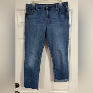 Old Navy Women’s Jeans. Size 10. Normal wear. Very Clean. Smoke Free.